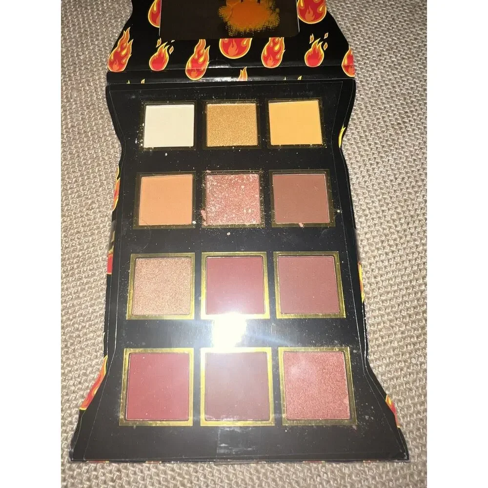 NEW Cheetos Flamin' Hot Eyeshadow Palette Makeup Eye Shadow